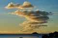 Praslin. Coucher de soleil sur Praslin. Iles Seychelles. Océan Indien. 
