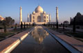 L'histoire dit que le désespoir de Shah Jahan fut tel que ses cheveux devinrent gris en une seule nuit. Taj Mahal Inde. 